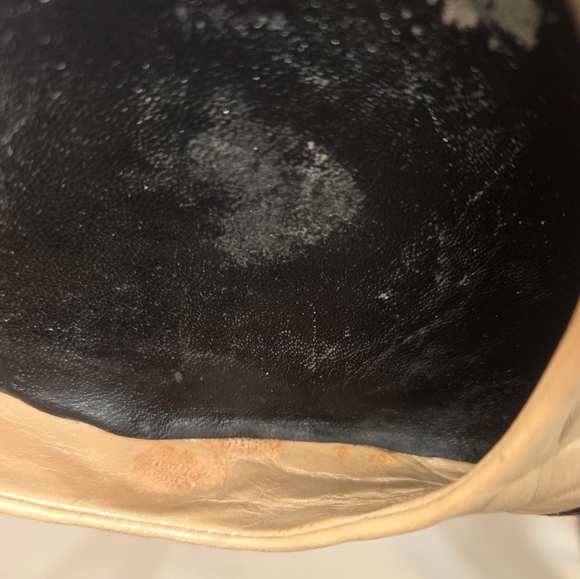 Chanel Women's Size 41 Two Tone D'Orsay Pump with Chain Strap Quilted Heels - Picture 8 of 13